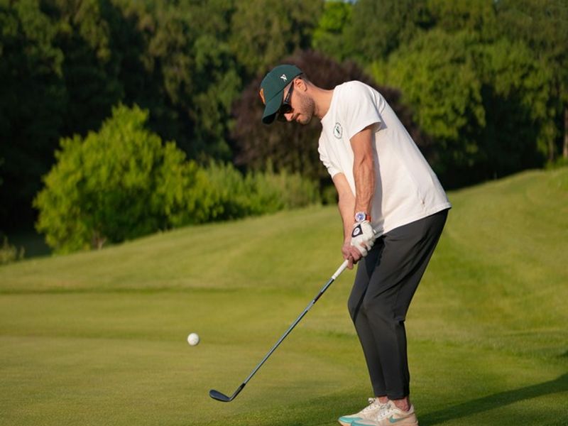 Playing golf: Meeting at the clubhouse - Japanese lesson